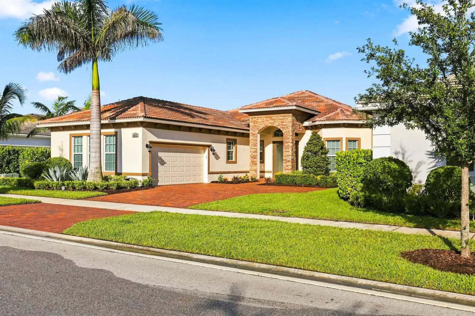 8632 SW Felicita Way, Port St. Lucie FL 34987 photo 2