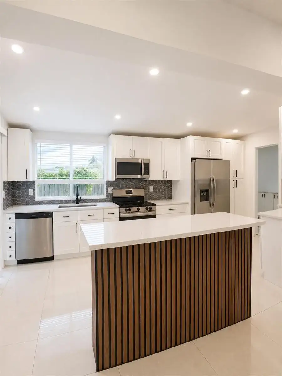 345 PINEHURST Road, Palm Springs FL 33461 photo 4