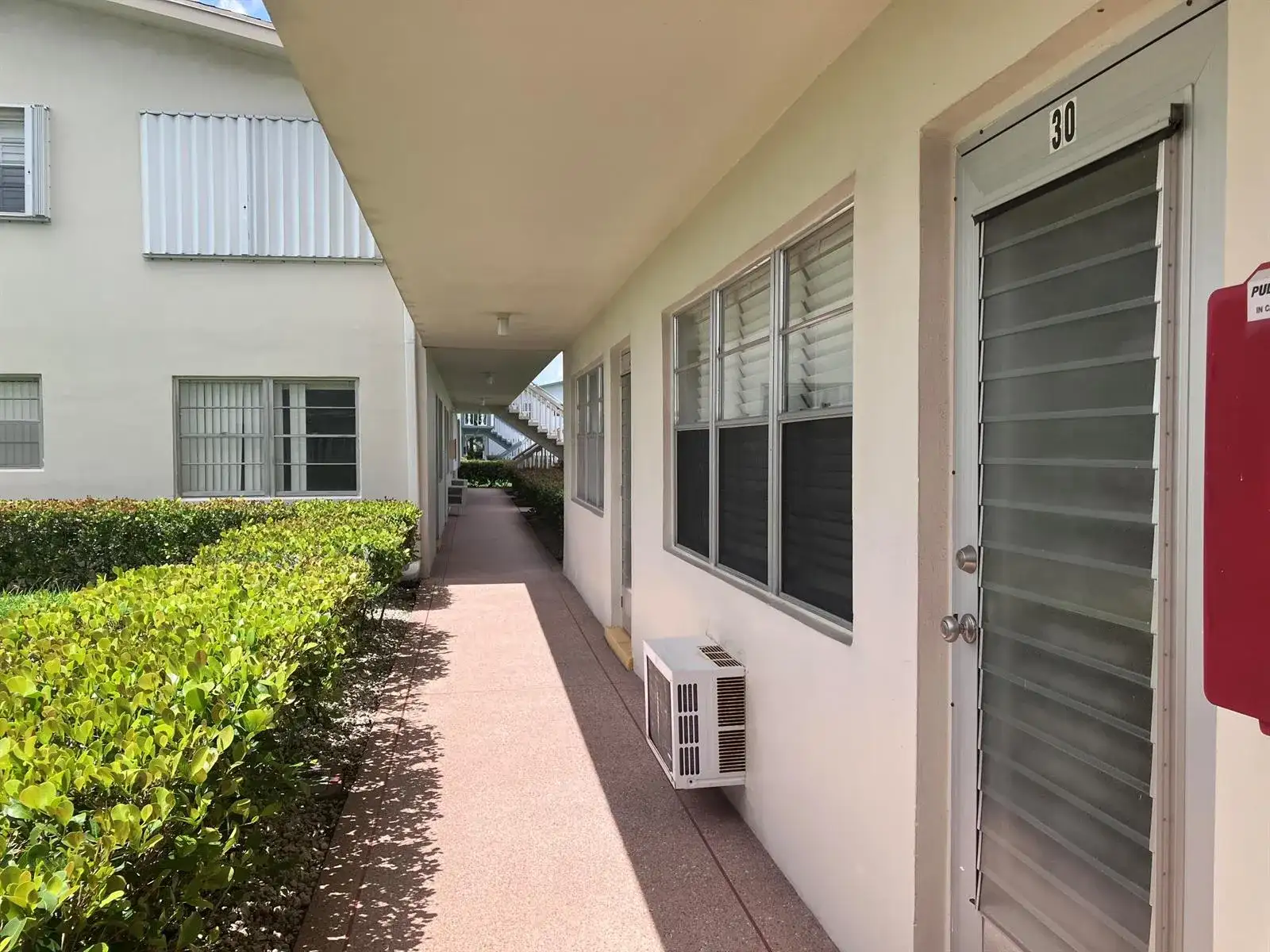 30 Chatham B, West Palm Beach FL 33417 photo 2