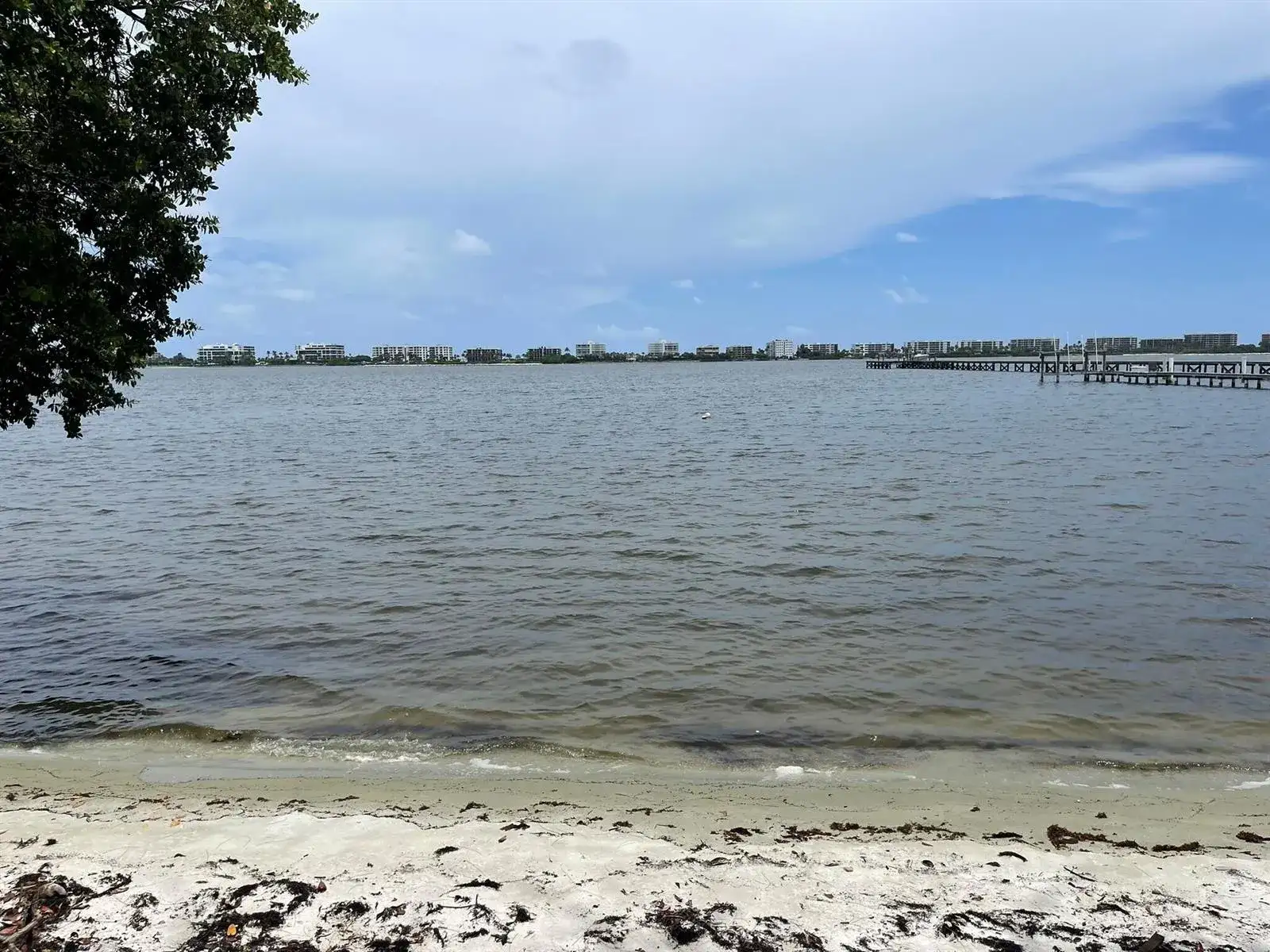 806 S LAKESIDE Drive, FL 33460 photo 5