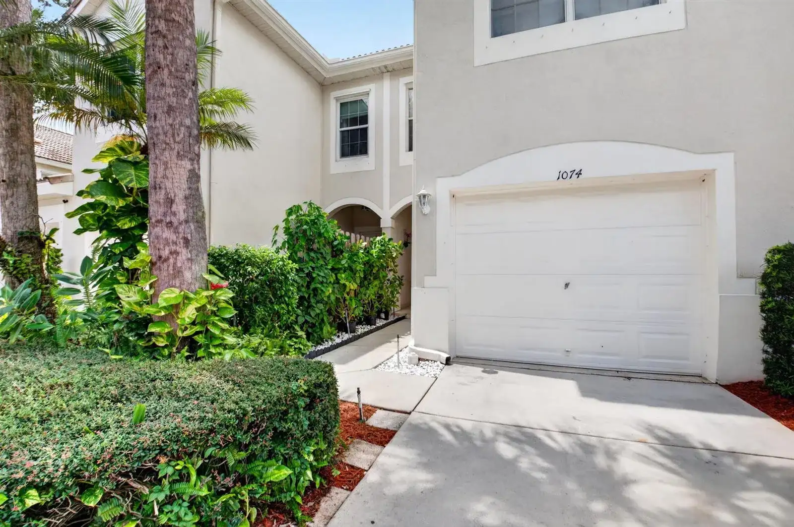 1074 Woodfield Road, FL 33415 photo 3