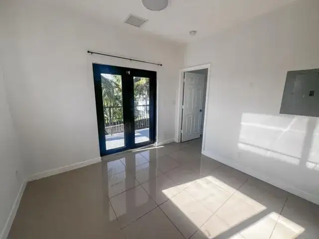 4680 SW 19TH Street, West Park FL 33023 photo 4
