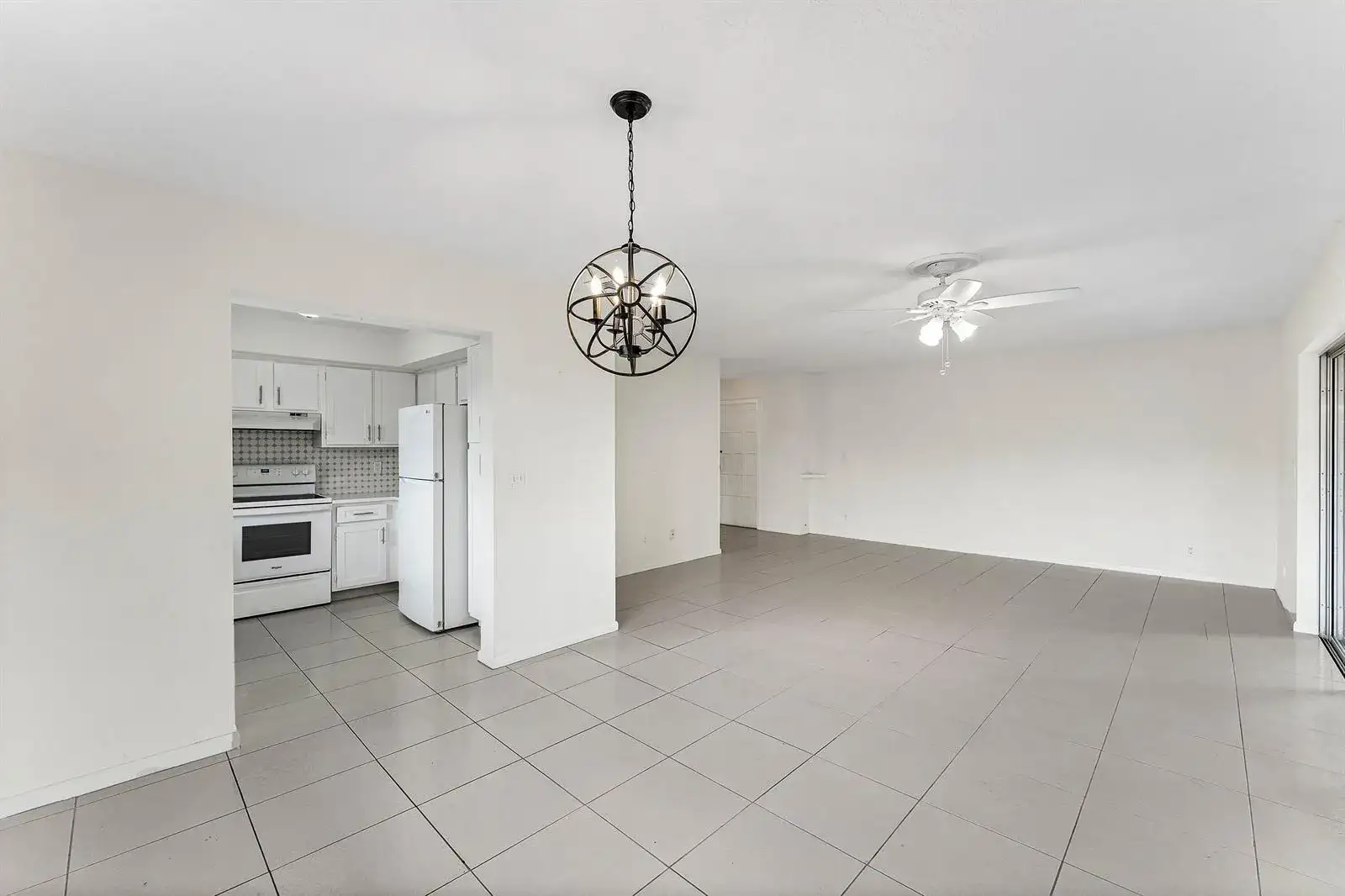 408 PINE TREE Court # 12, Atlantis FL 33462 photo 4