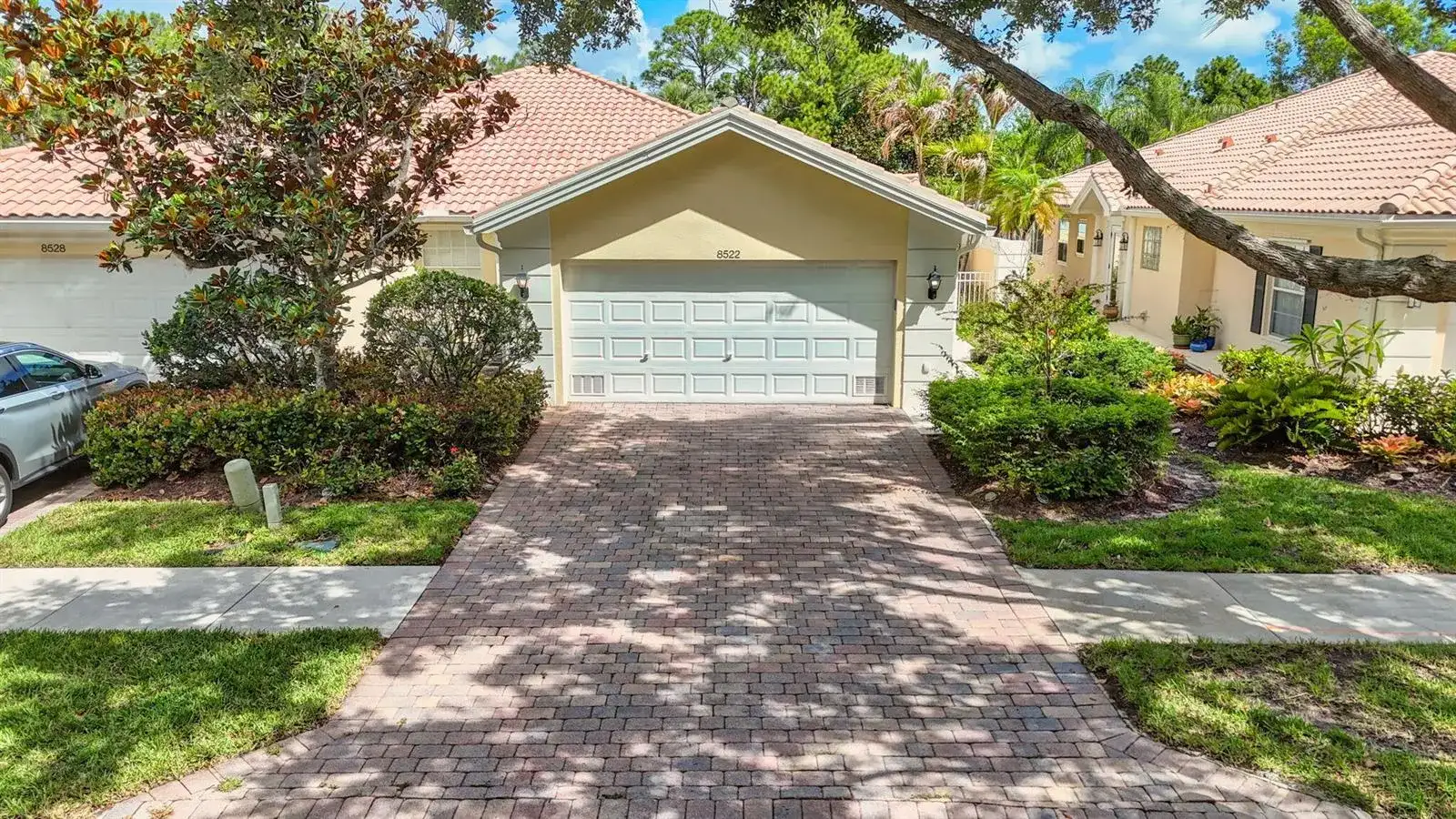 8522 SE Retreat Drive, Hobe Sound FL 33455 photo 2