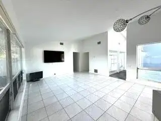 4411 NE 13TH Terrace, Oakland Park FL 33334 photo 4