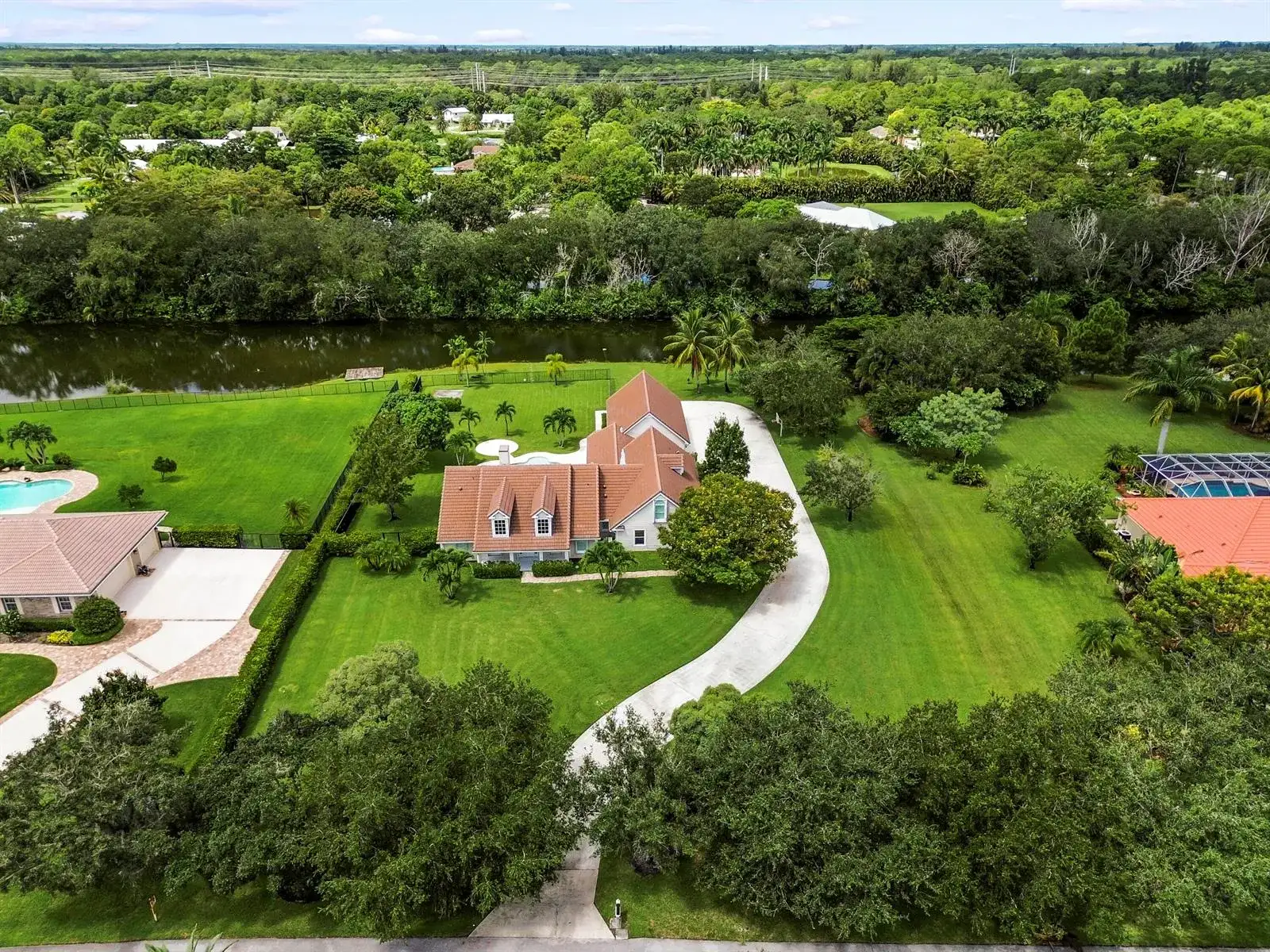 5703 Lago Del Sol Drive, Lake Worth FL 33449 photo 5