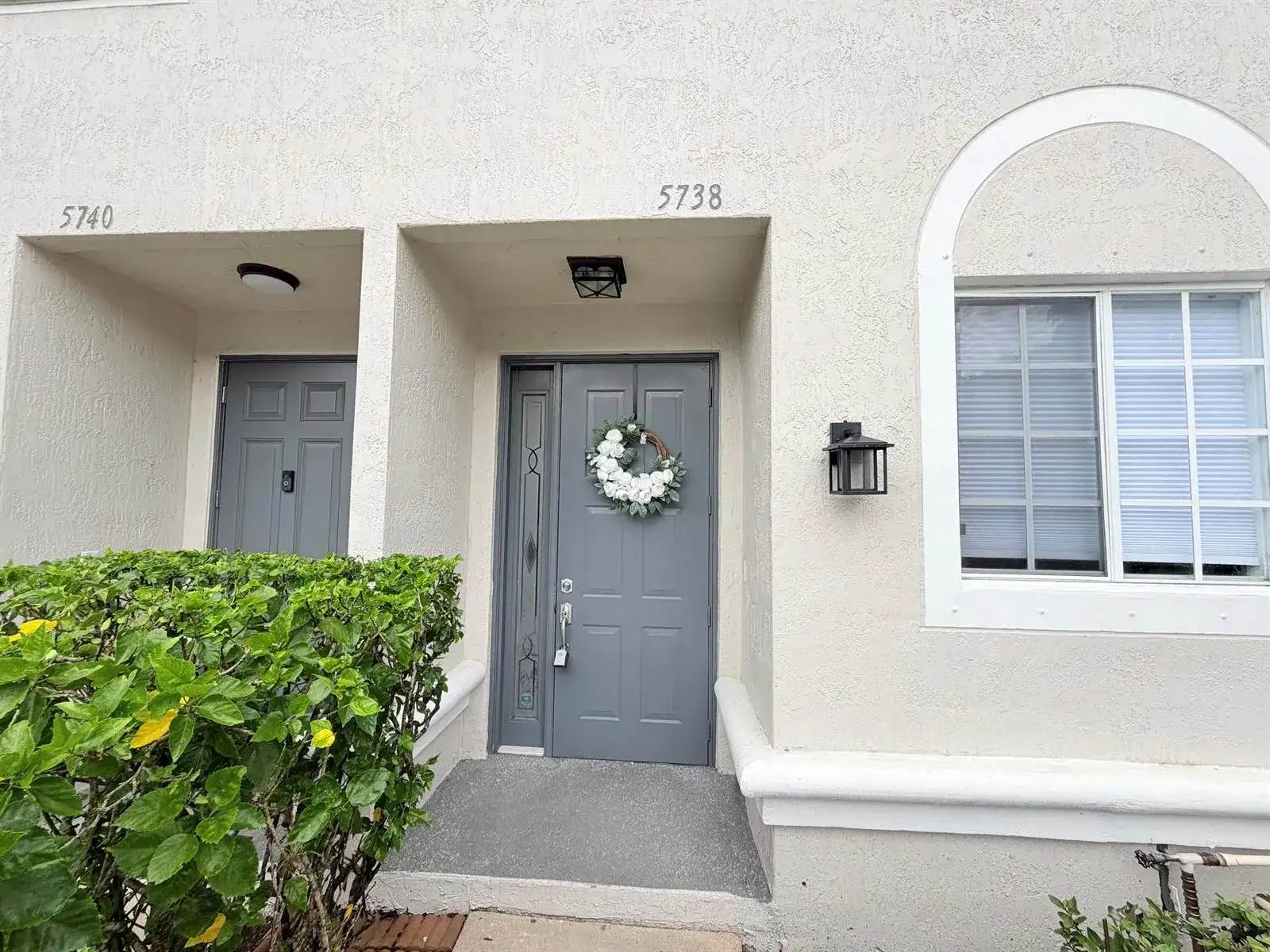 5738 NW 48TH Avenue, Coconut Creek FL 33073 photo 2
