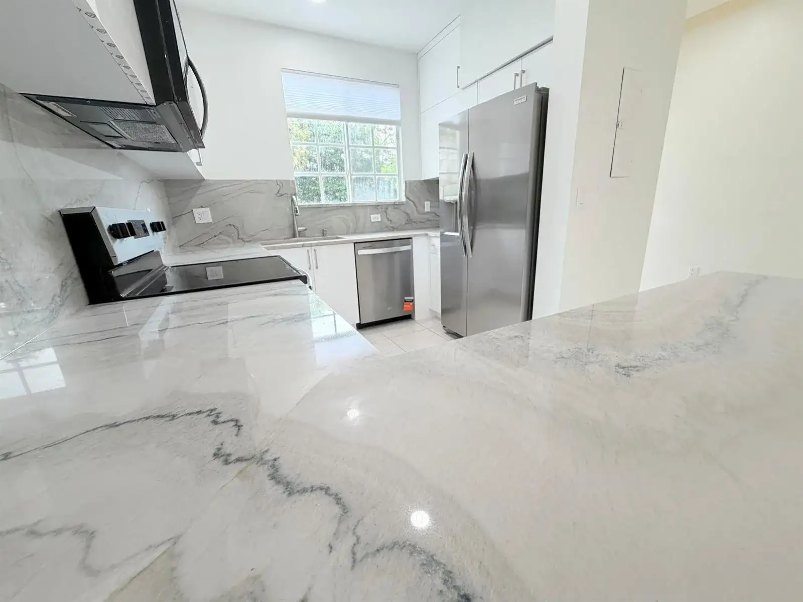 5738 NW 48TH Avenue, Coconut Creek FL 33073 photo 4