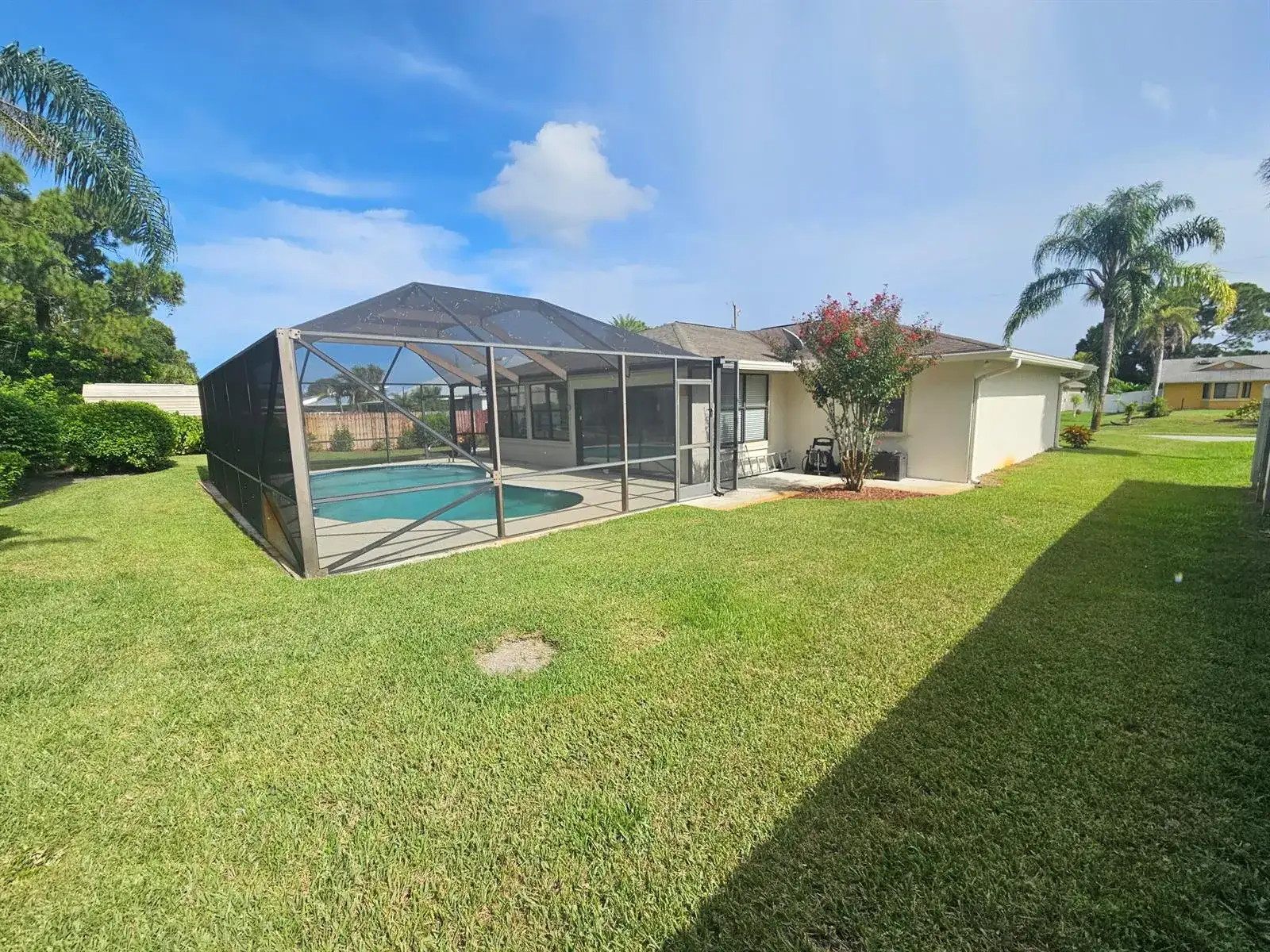 421 SE Faith Terrace, Port St. Lucie FL 34983 photo 2