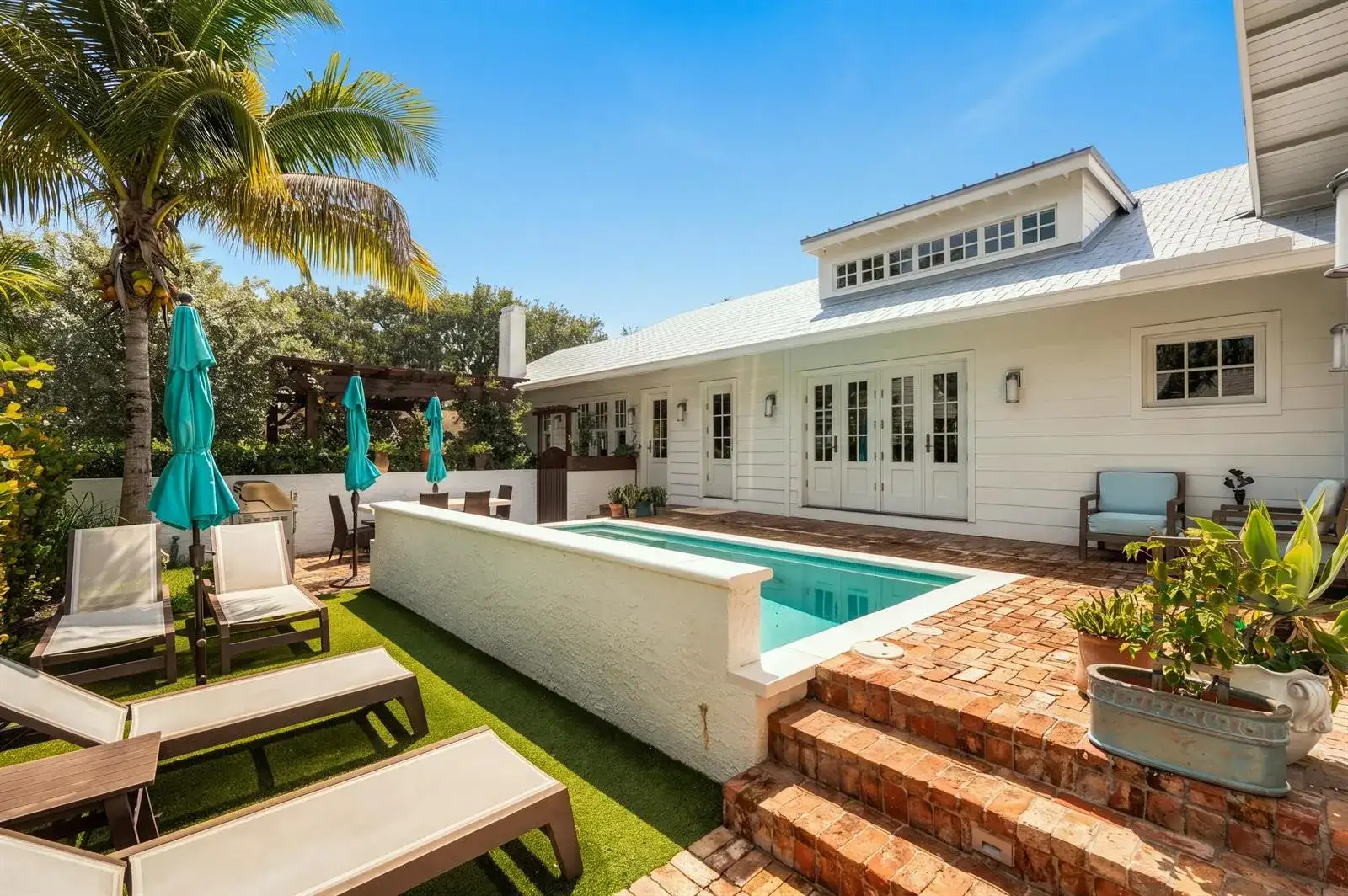 108 N Swinton Avenue, Delray Beach FL 33444 photo 2