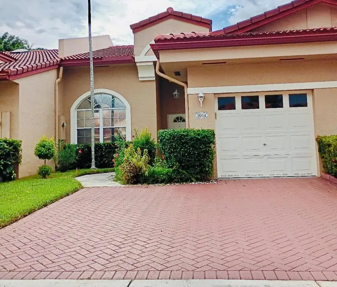 9914 Malvern Drive # 9914, Tamarac FL 33321 photo 2