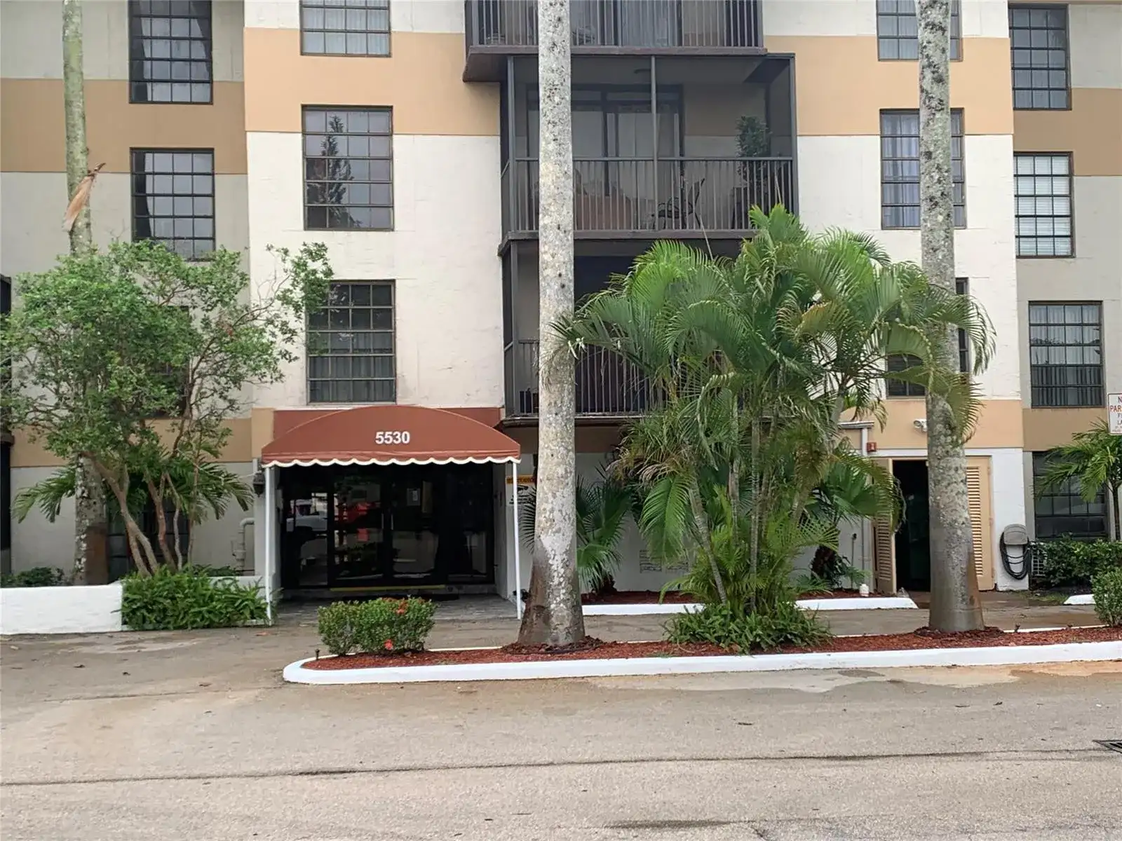 5530 NW 44TH Street # 311C, Lauderhill FL 33319 photo 2