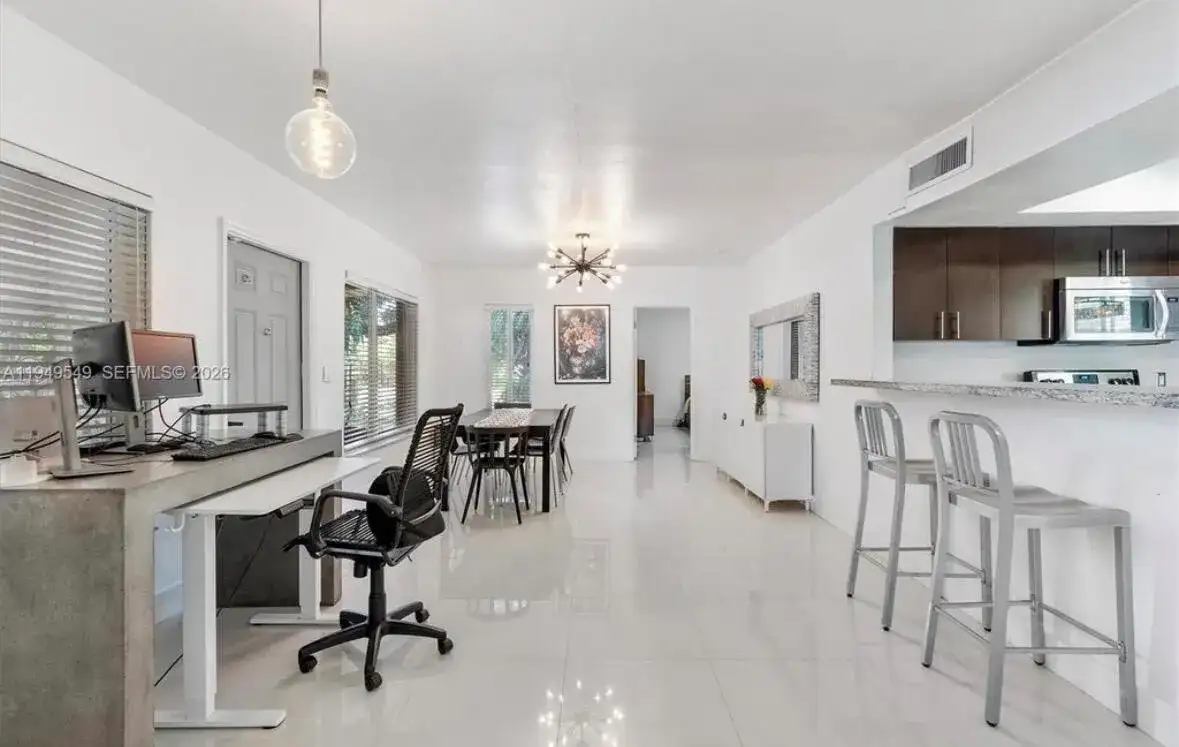 12660 GRIFFING Boulevard, North Miami FL 33161 photo 4