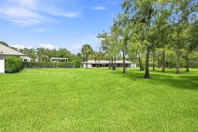 14902 PADDOCK Drive, Wellington FL 33414 photo 5