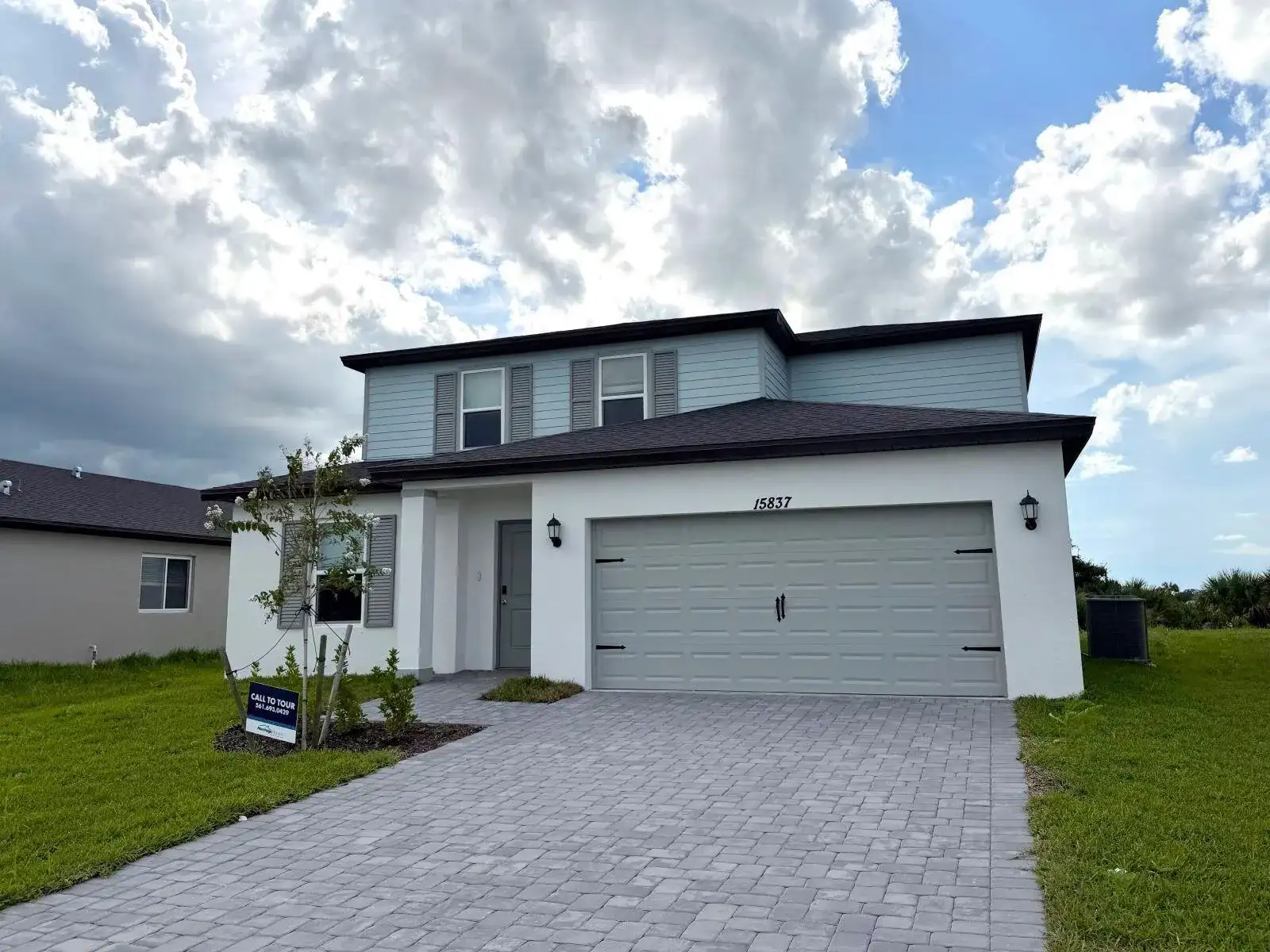 15837 SW Vine Drive, FL 34956 photo 2
