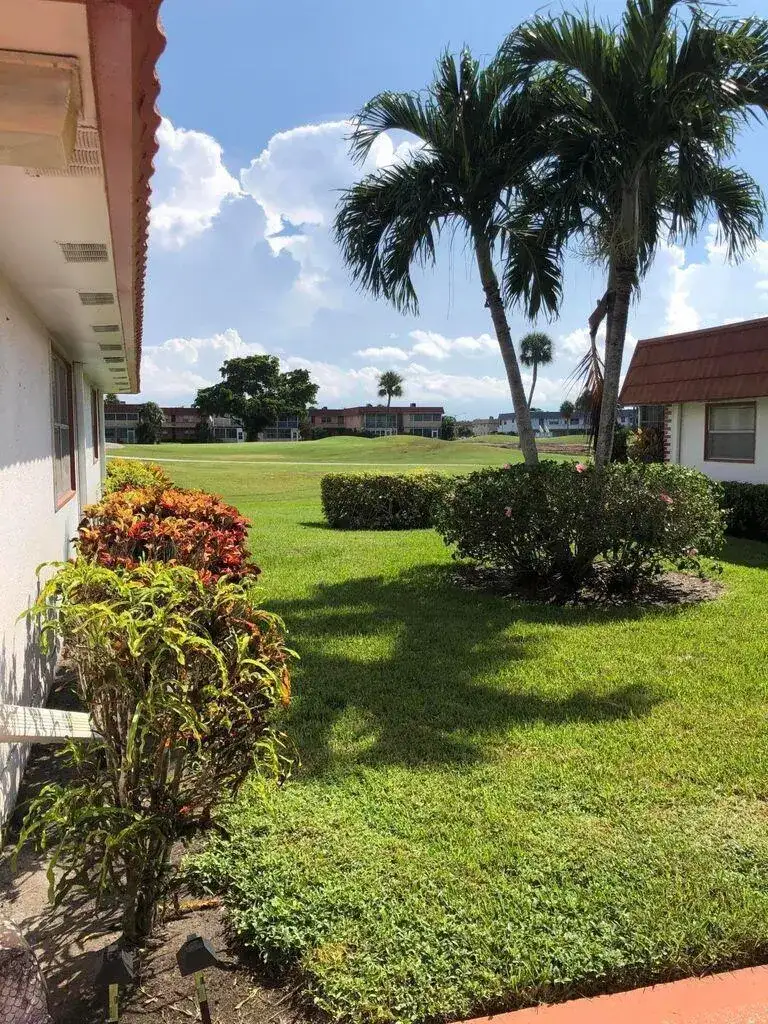 163 WATERFORD G, Delray Beach FL 33446 photo 2