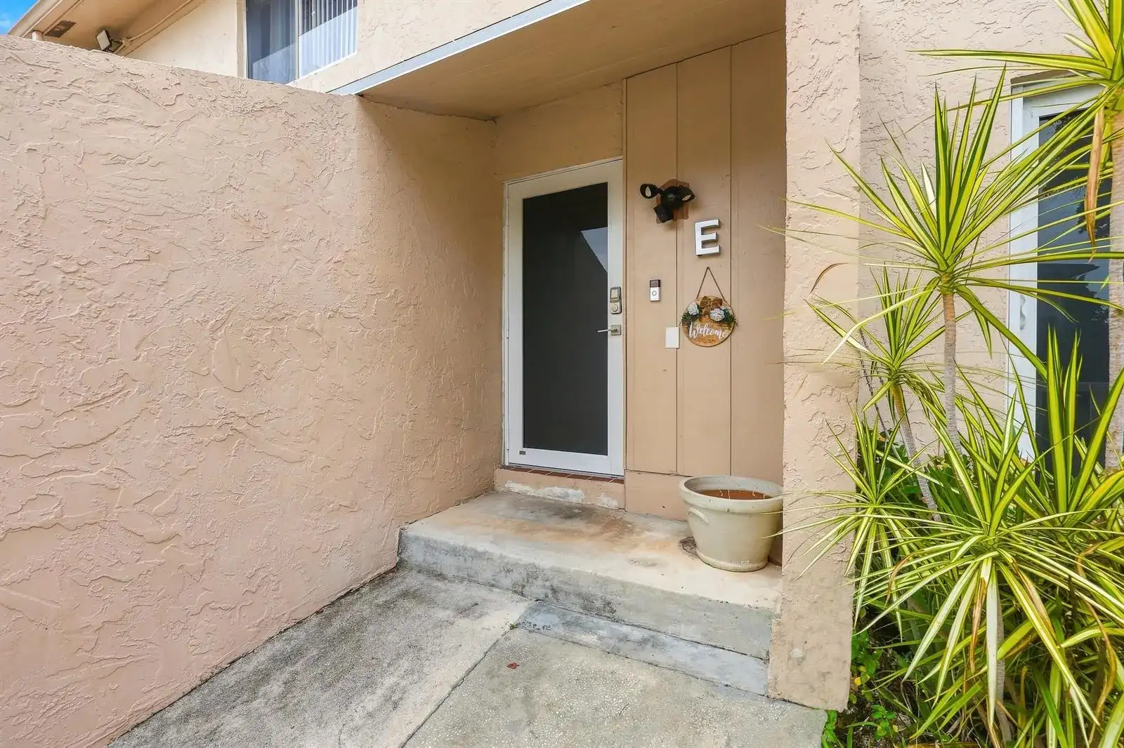 1739 NW 80TH Avenue, Margate FL 33063 photo 3