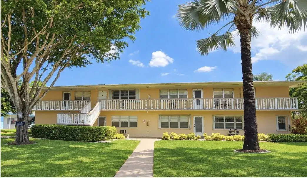 15 Salisbury A, West Palm Beach FL 33417 photo 2