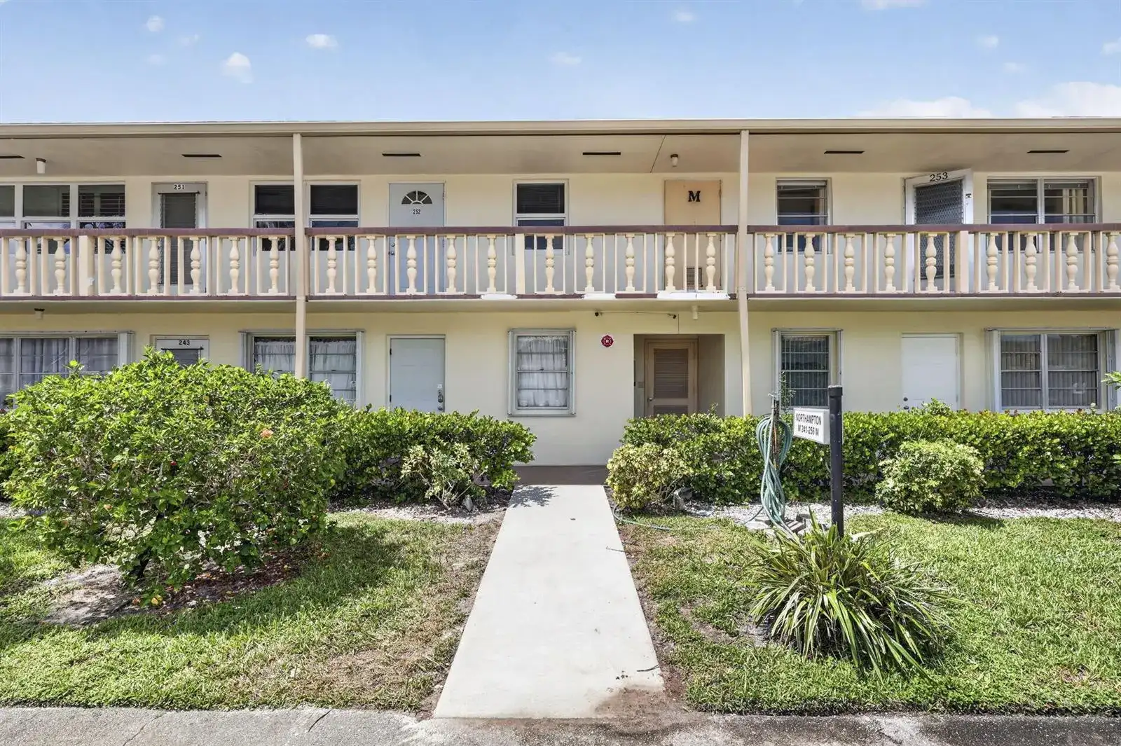 253 NORTHAMPTON M, West Palm Beach FL 33417 photo 2