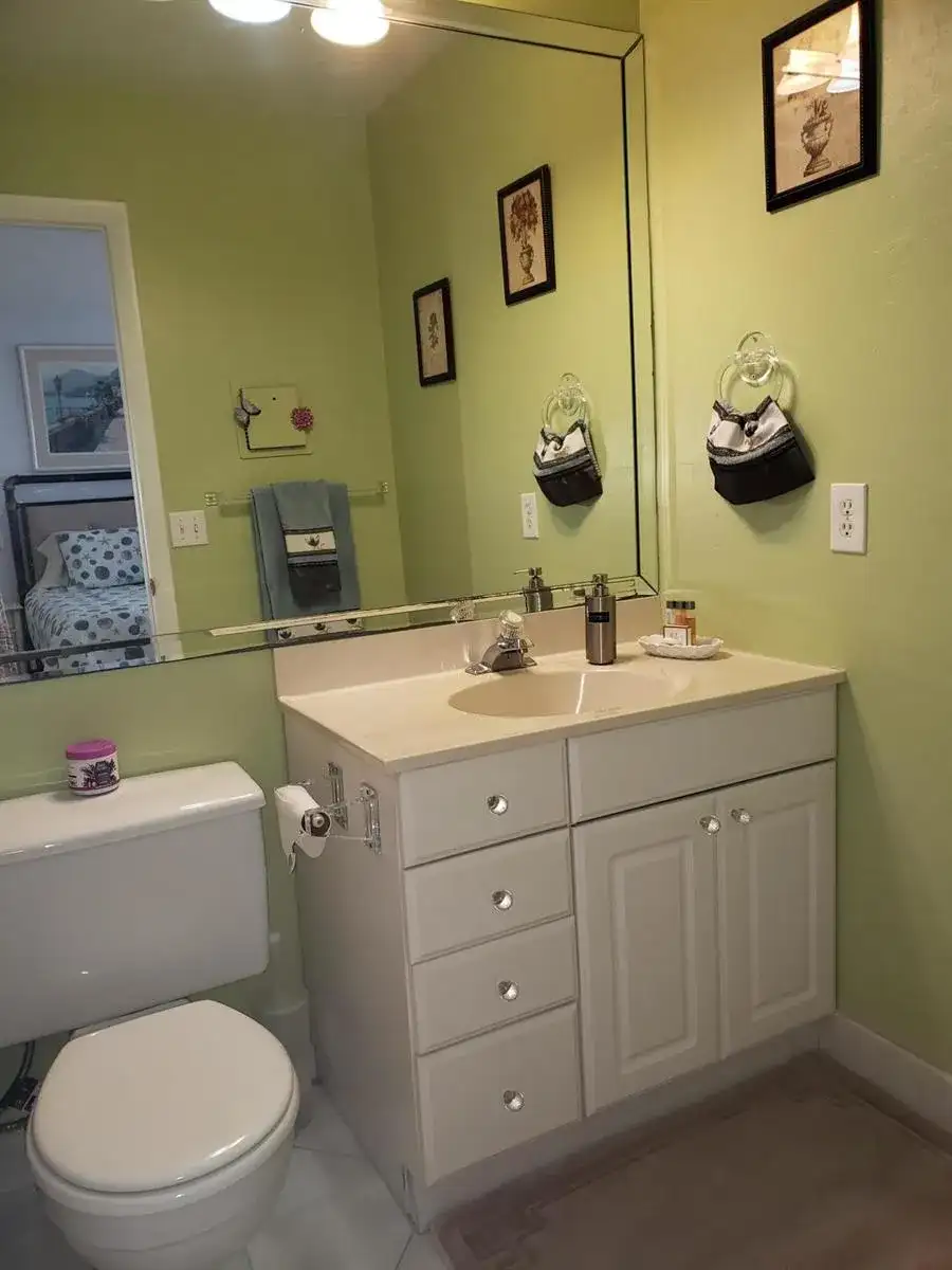 904 FLANDERS Drive S, Delray Beach FL 33484 photo 5
