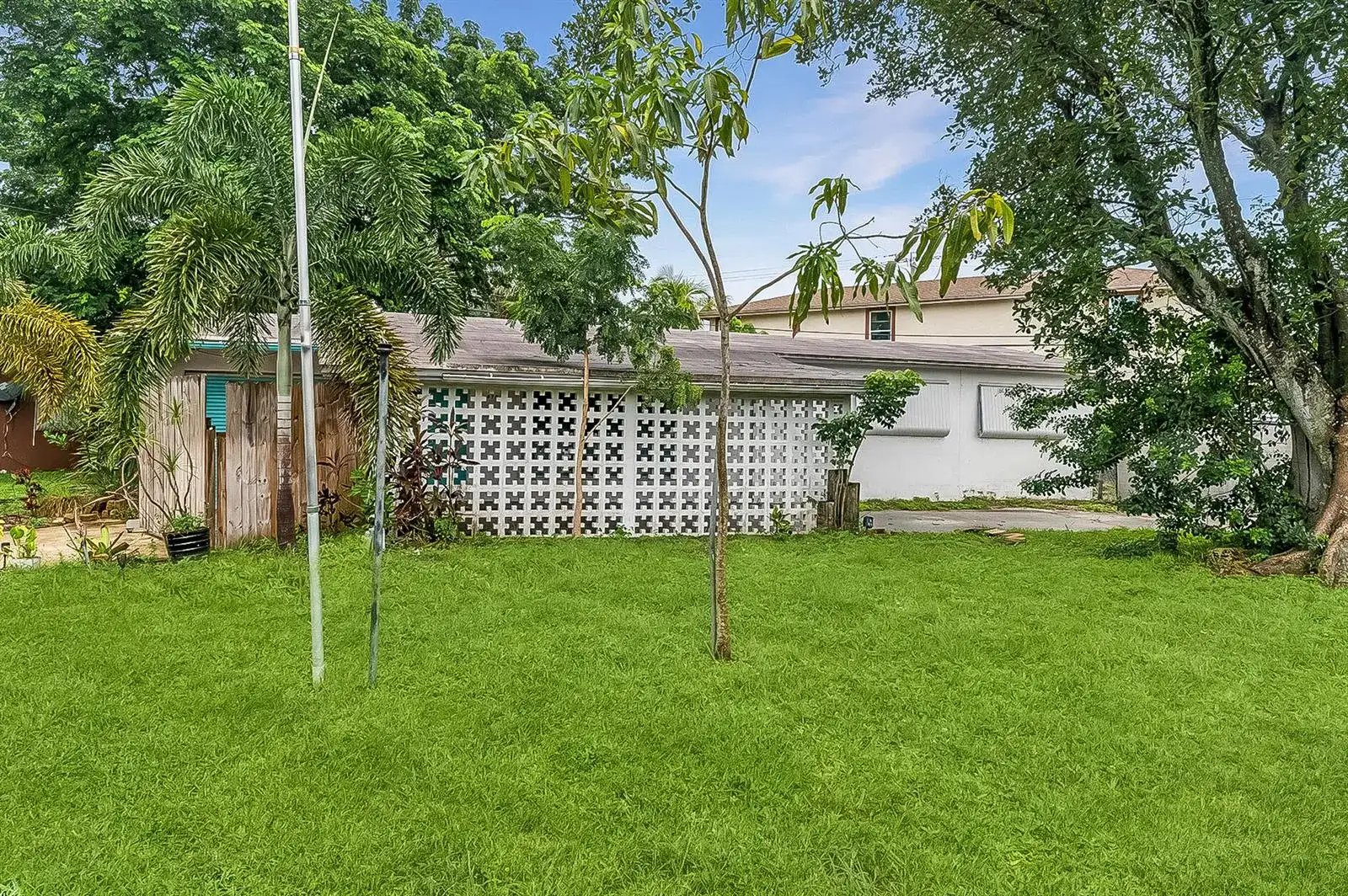 4700 NE 2ND Way, Deerfield Beach FL 33064 photo 2