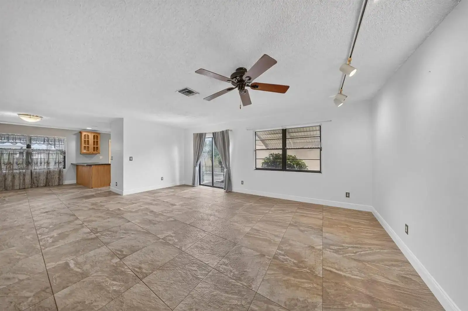 9811 SW 57TH Street, Cooper City FL 33328 photo 3