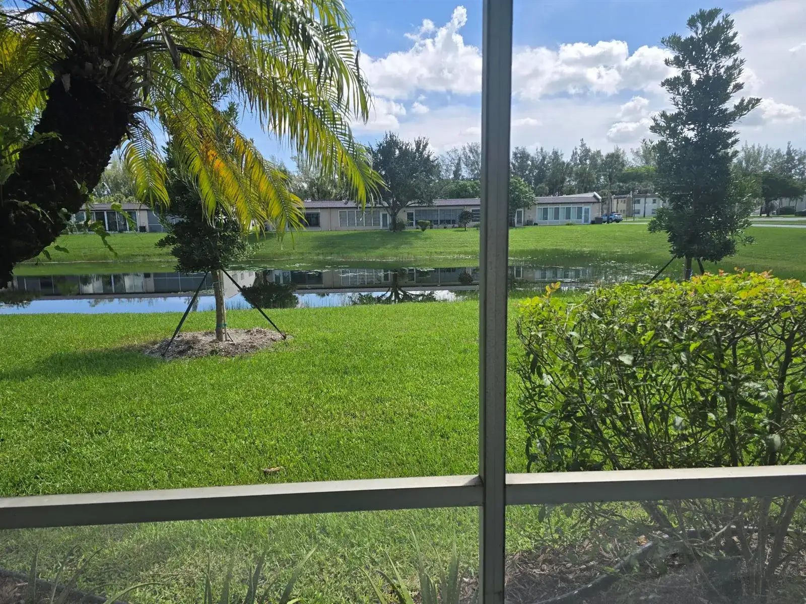 135 LAKE MERYL Drive, West Palm Beach FL 33411 photo 2
