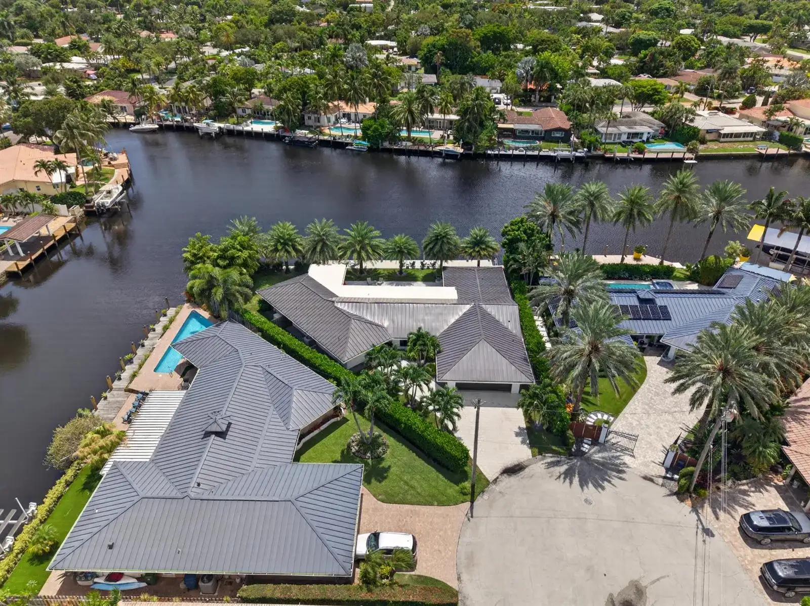 2118 NE 15TH Terrace, Wilton Manors FL 33305 photo 3