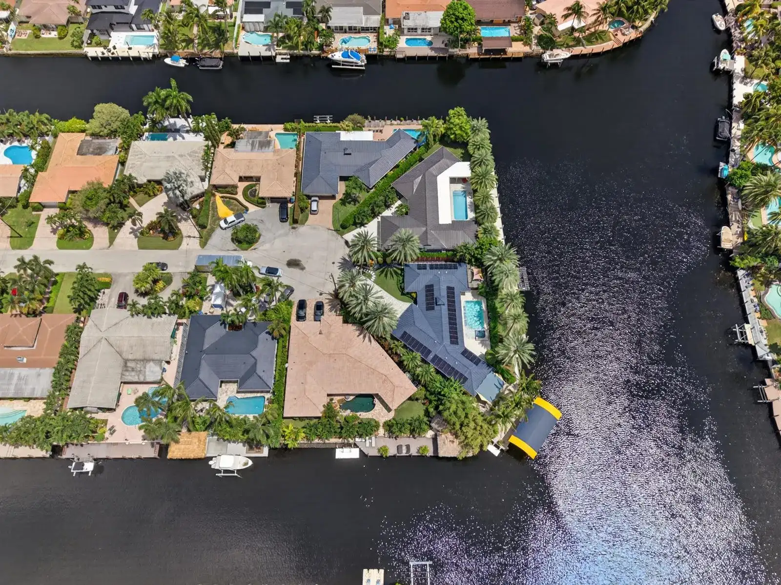 2118 NE 15TH Terrace, Wilton Manors FL 33305 photo 4