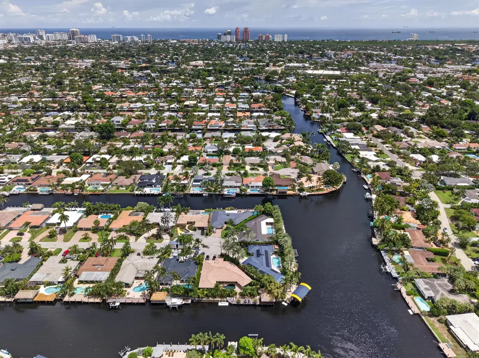 2118 NE 15TH Terrace, Wilton Manors FL 33305 photo 5
