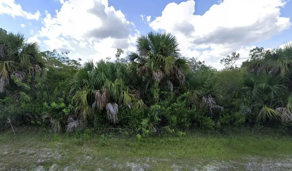 859 ASHLAND Street E, Lehigh Acres FL 33974 photo 3