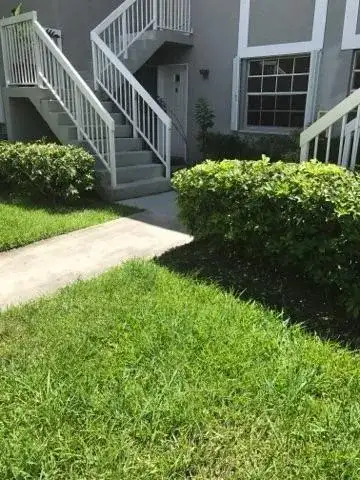 450 NE 210TH CIR Terrace # 6C, Miami FL 33179 photo 2