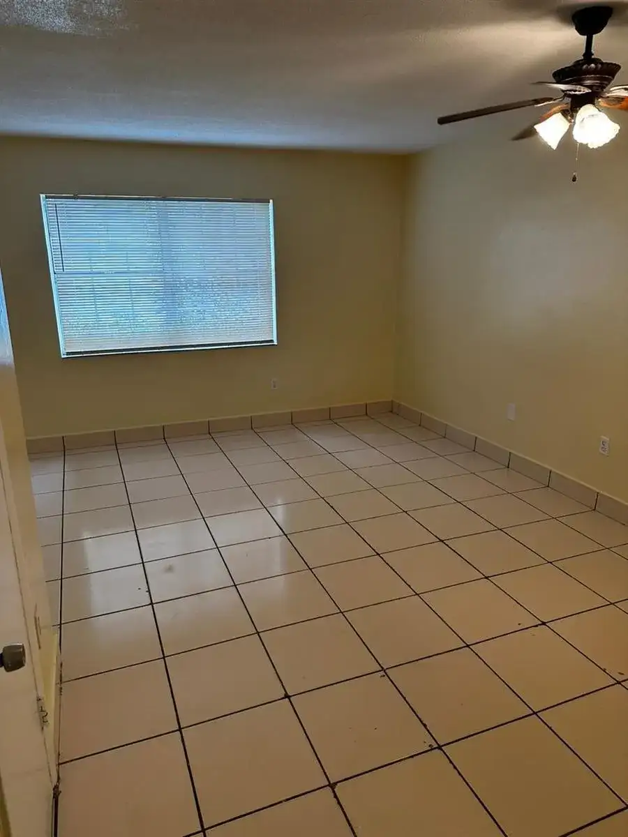 13695 NE 3rd Court, North Miami FL 33161 photo 2