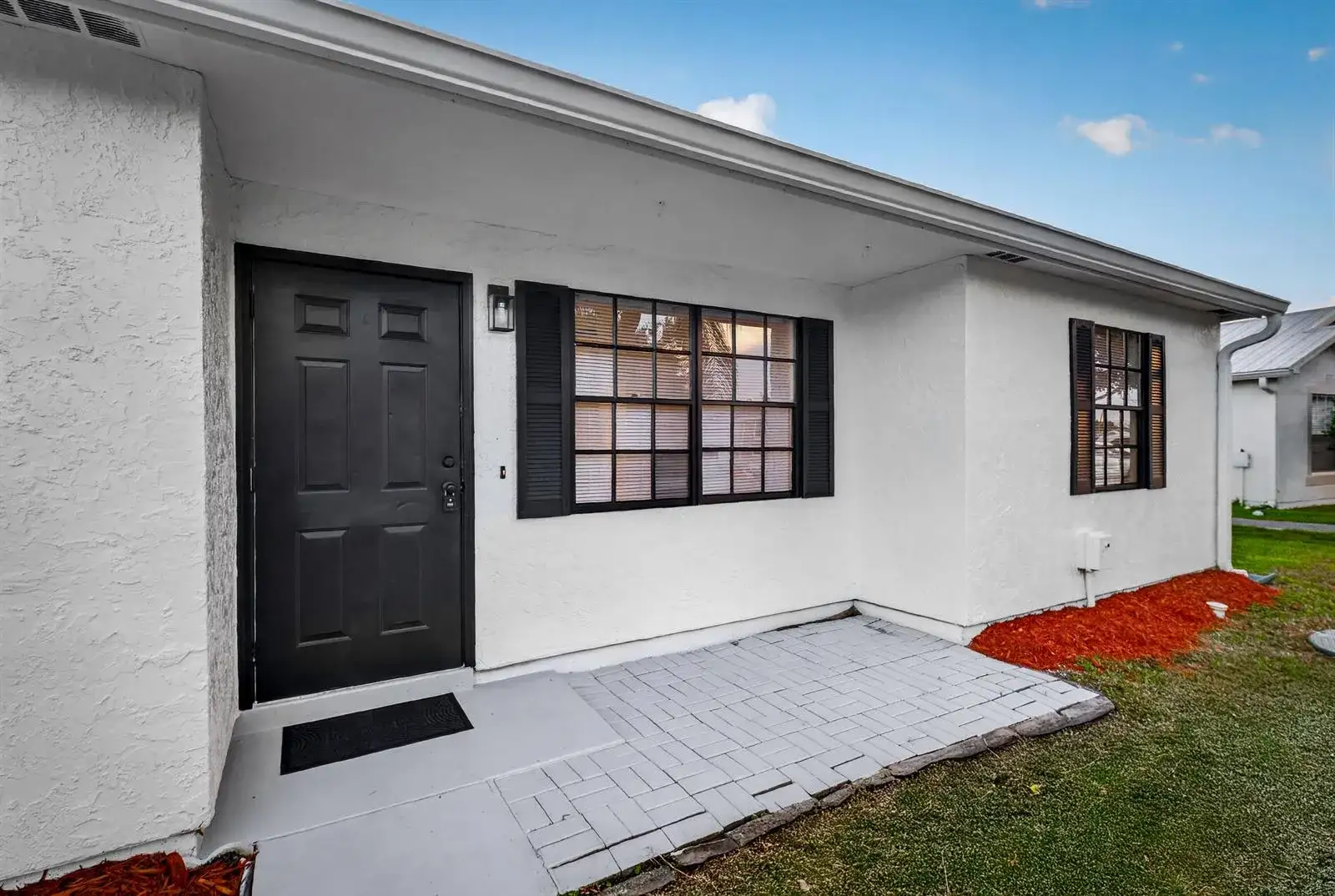 2557 SE Robin Circle, Port St. Lucie FL 34952 photo 2