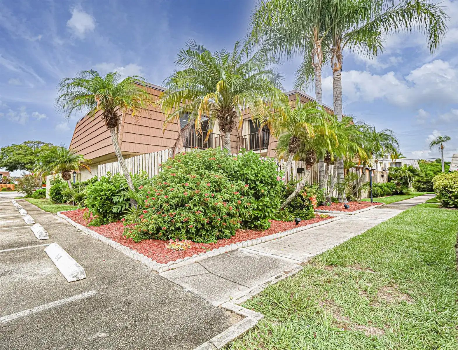 1166 6TH Avenue # 15C, Vero Beach FL 32960 photo 2