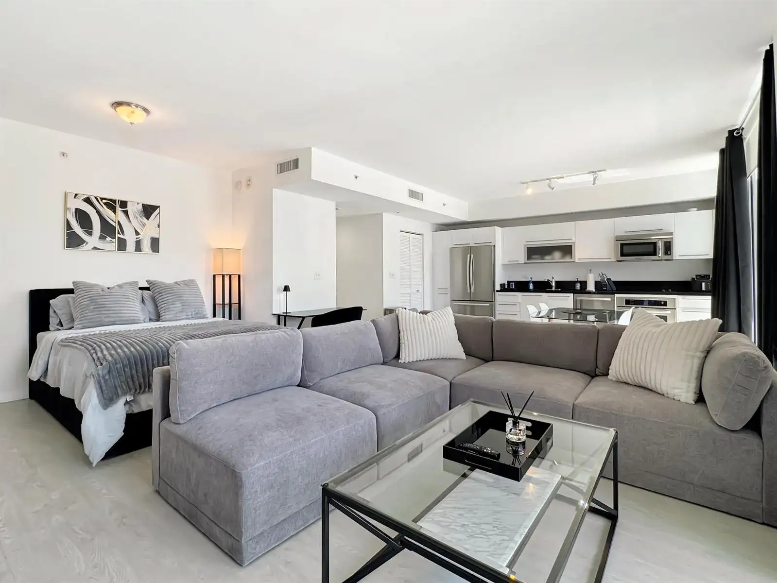 244 BISCAYNE Boulevard # 3005, Miami FL 33132 photo 3