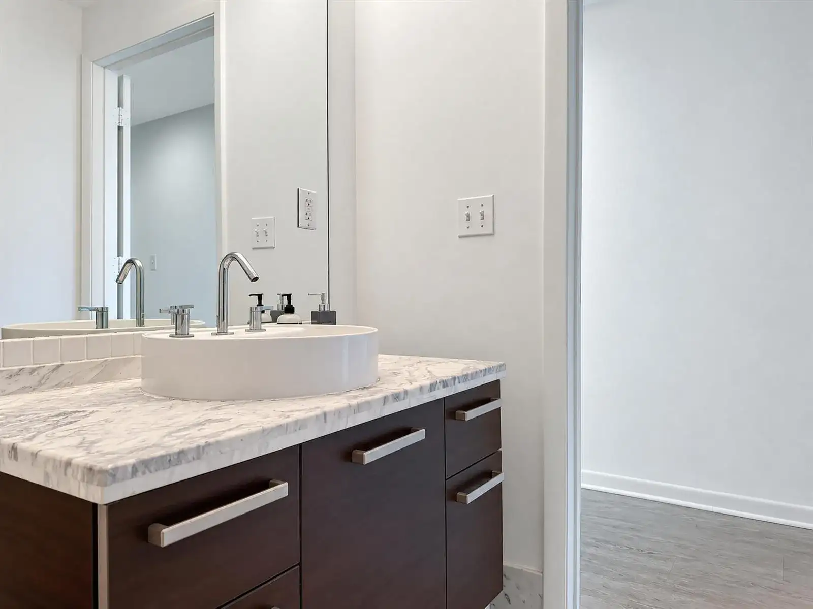 244 BISCAYNE Boulevard # 3005, Miami FL 33132 photo 5