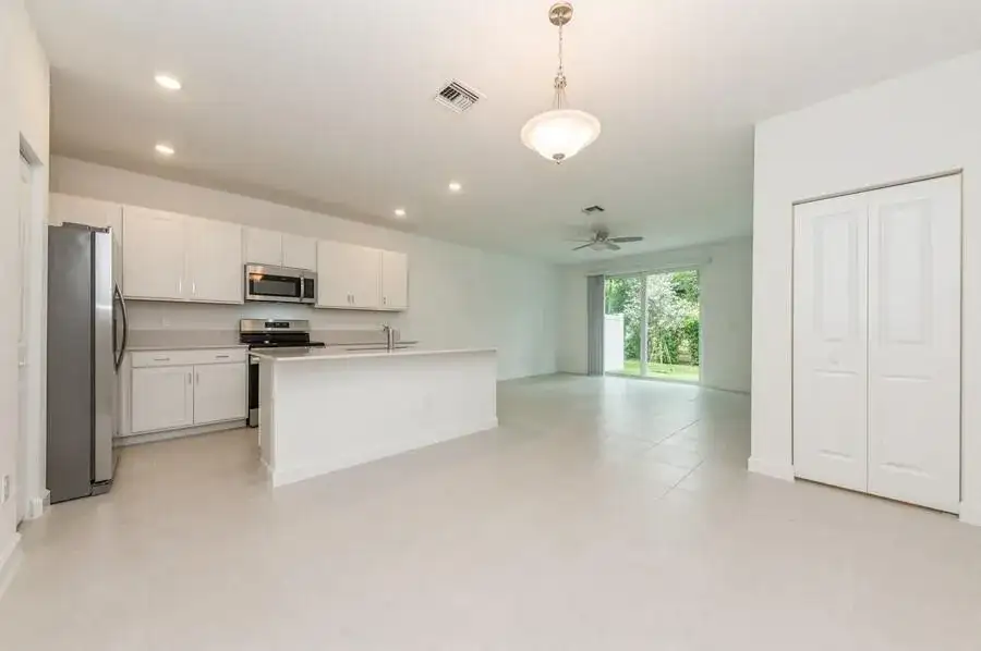 4547 HOLLISTER Avenue, Lake Worth FL 33463 photo 4