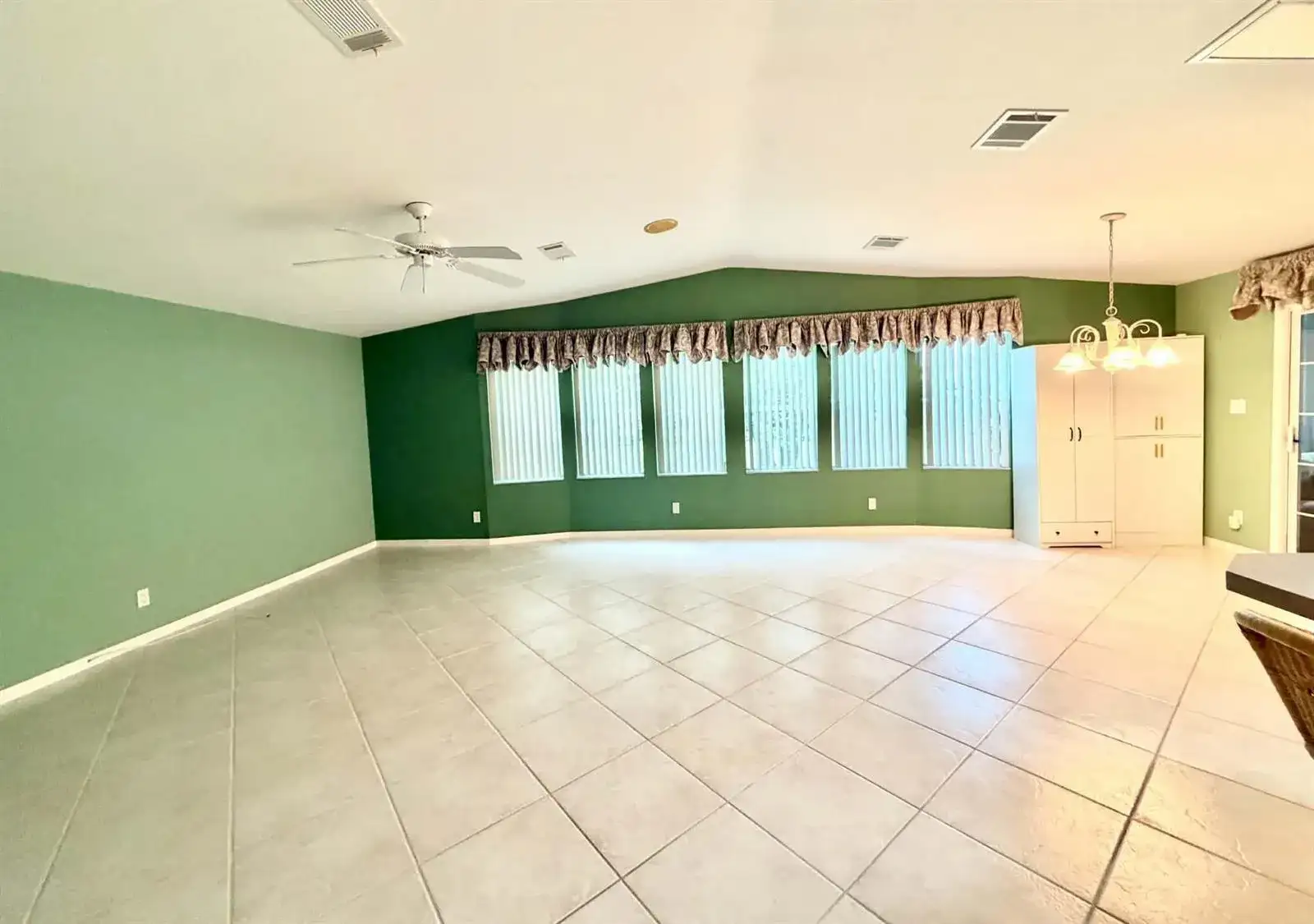 8110 9th Hole Drive, Port St. Lucie FL 34952 photo 3