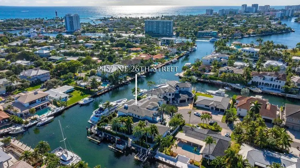 2457 NE 26TH Street, Lighthouse Point FL 33064 photo 2