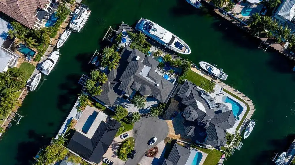 2457 NE 26TH Street, Lighthouse Point FL 33064 photo 4