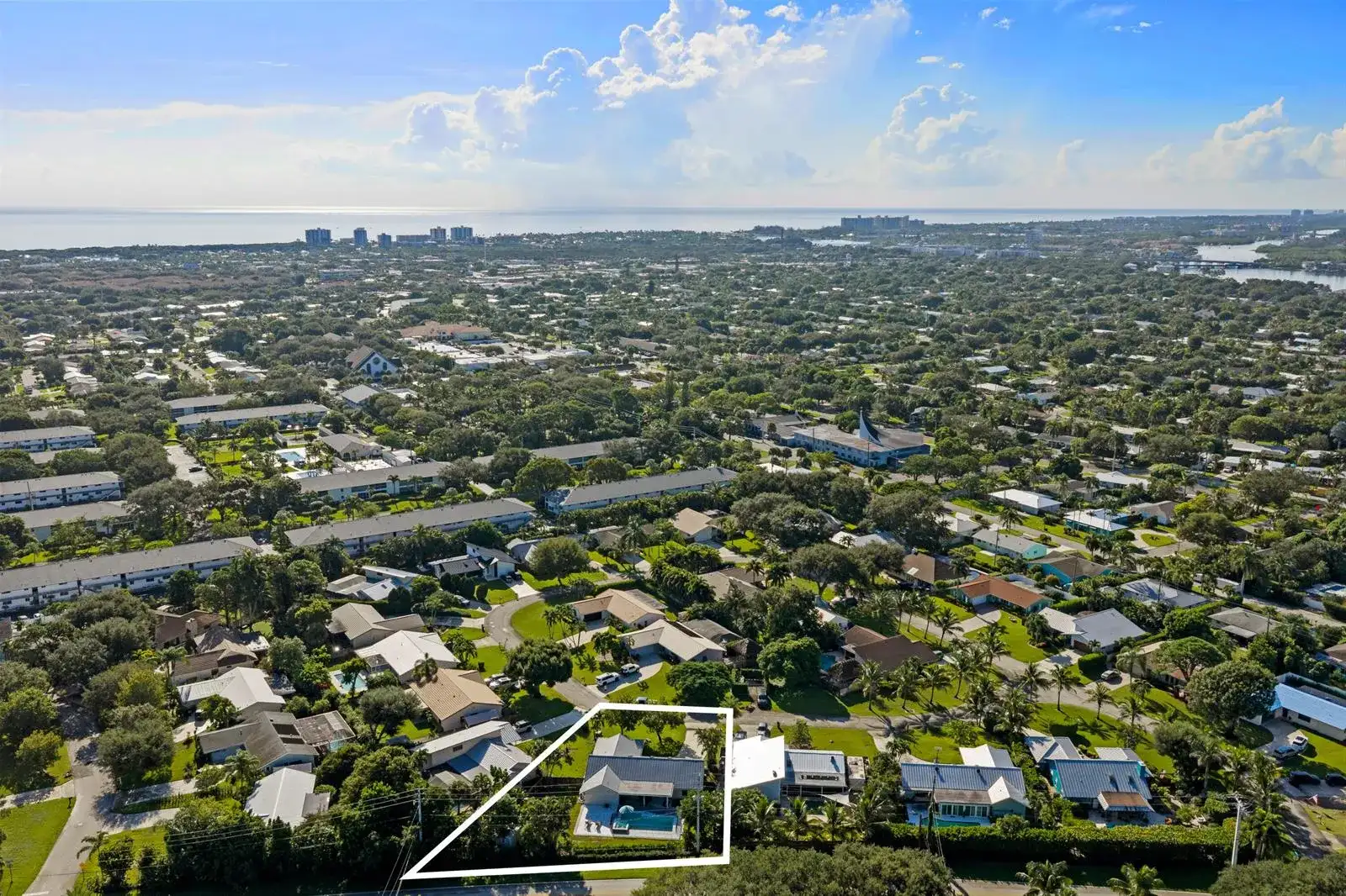 4456 Nicole Circle, Jupiter FL 33469 photo 3