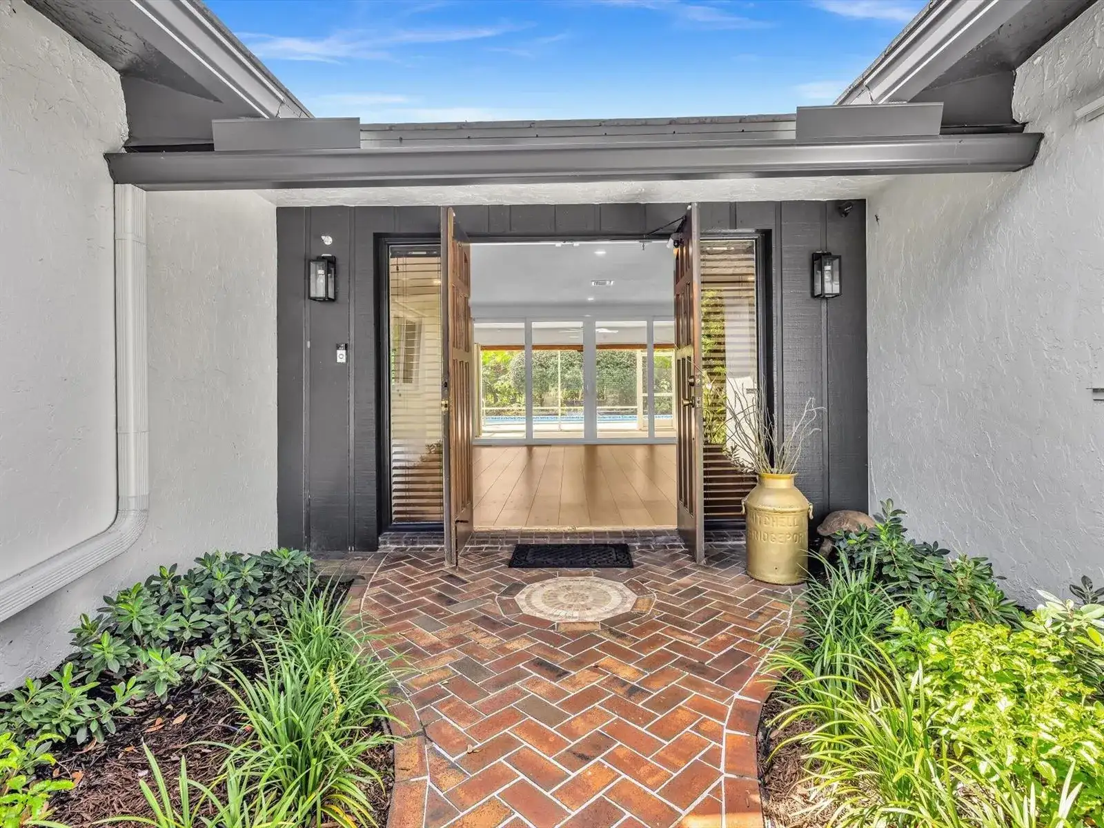 3264 Lakeview Drive, Delray Beach FL 33445 photo 2