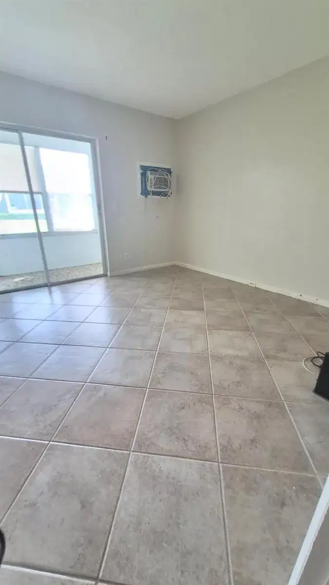 79 Canterbury D, West Palm Beach FL 33417 photo 4