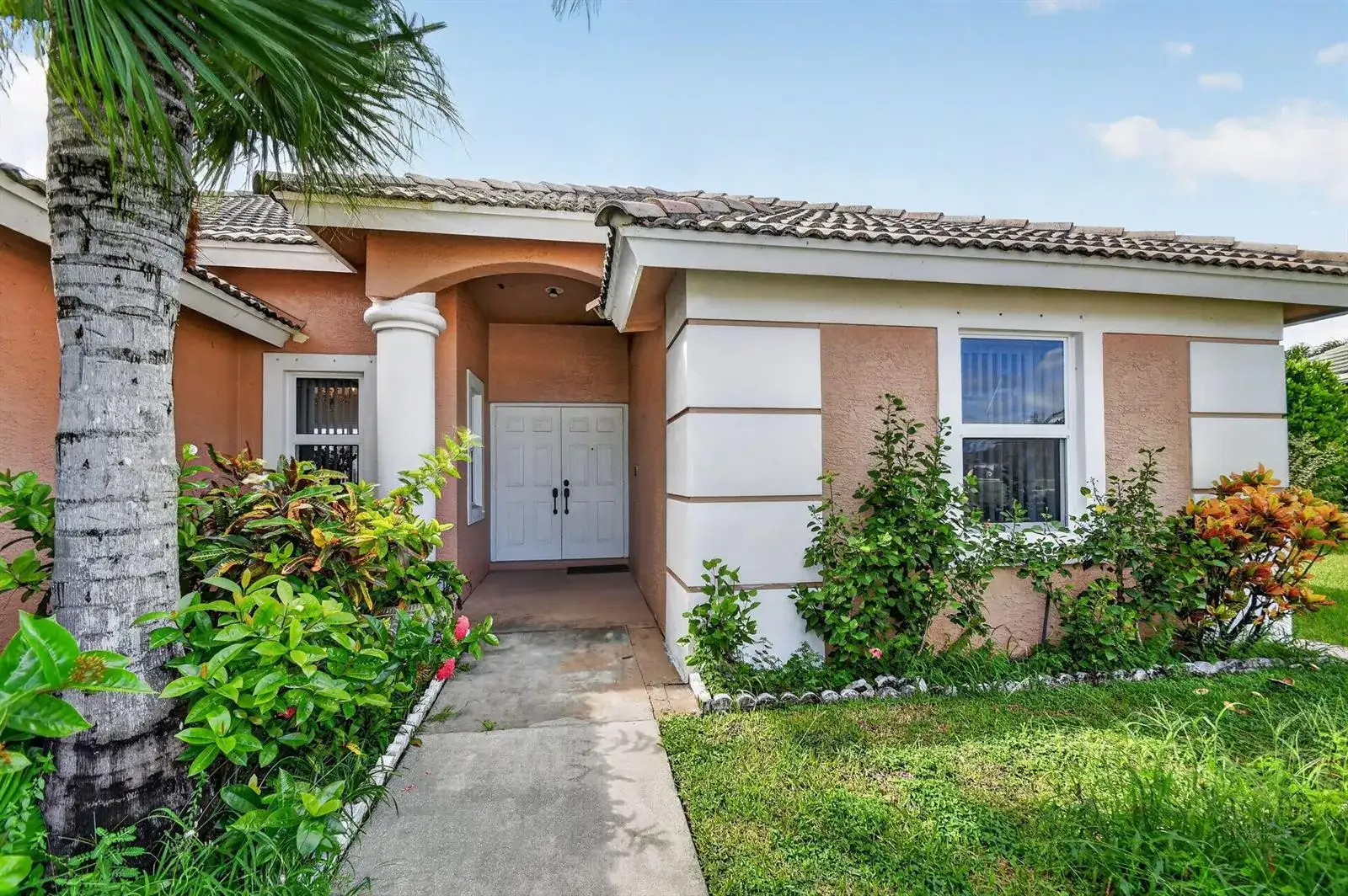 3281 Harness Circle, Wellington FL 33449 photo 2