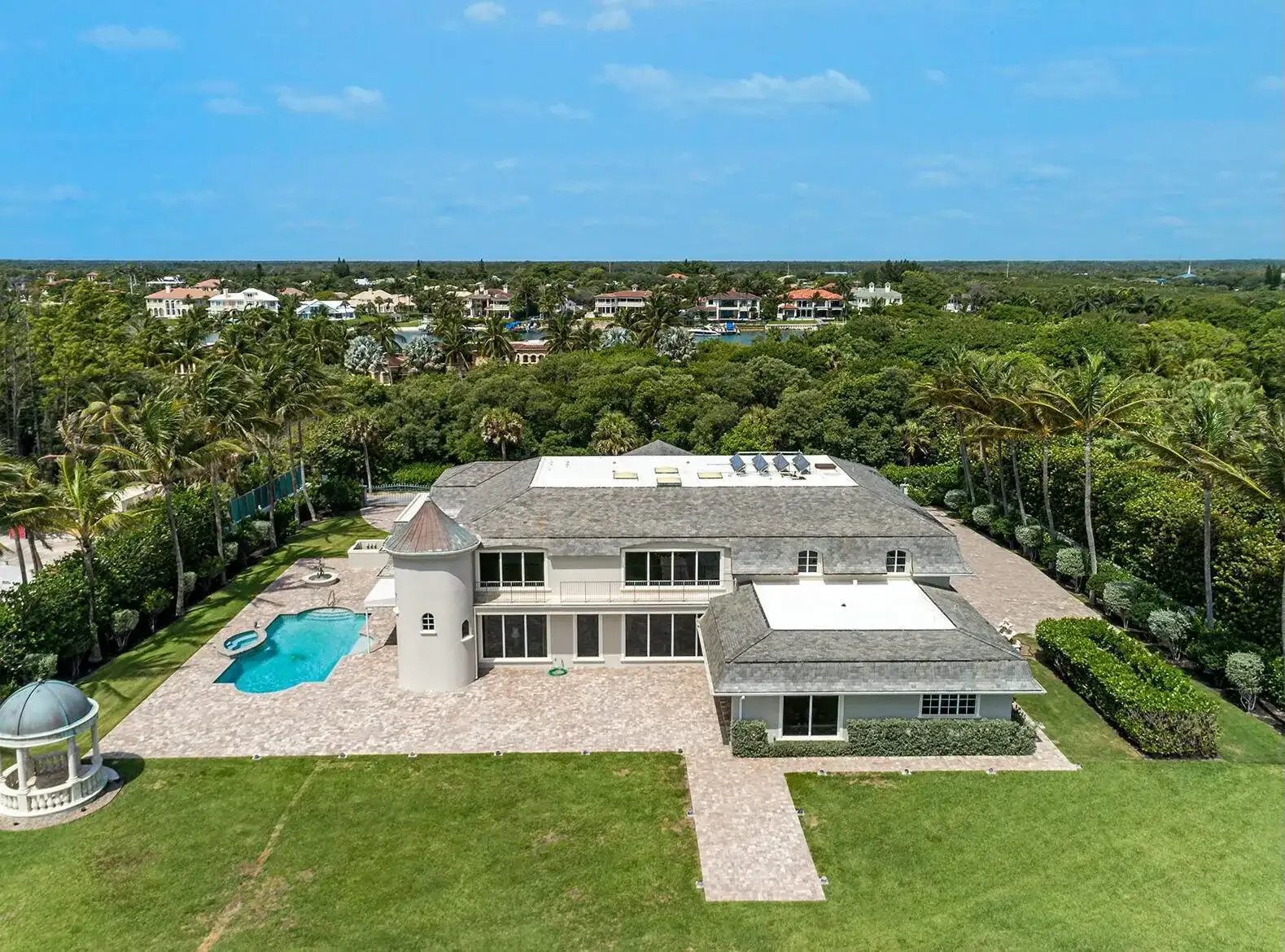 477 S Beach Road, Jupiter Island FL 33455 photo 2