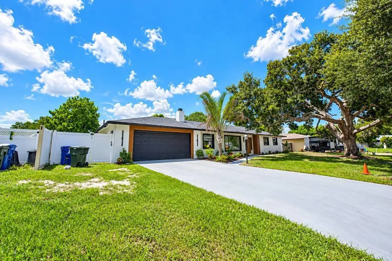 4959 HABANA Drive, Sarasota FL 34235 photo 3