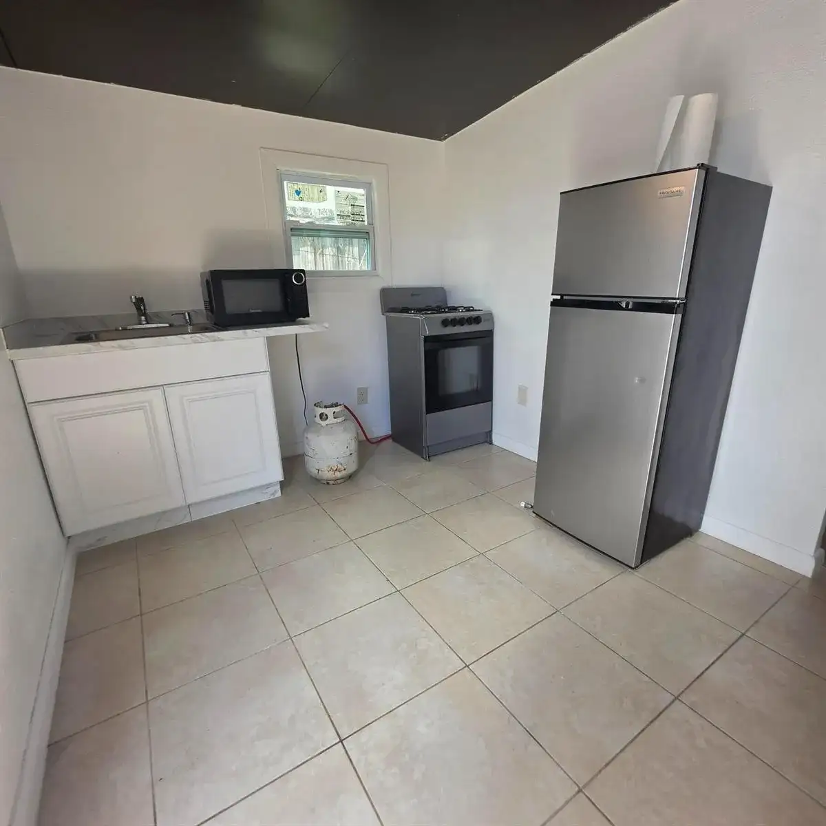 7400 Raleigh Street, Hollywood FL 33024 photo 2