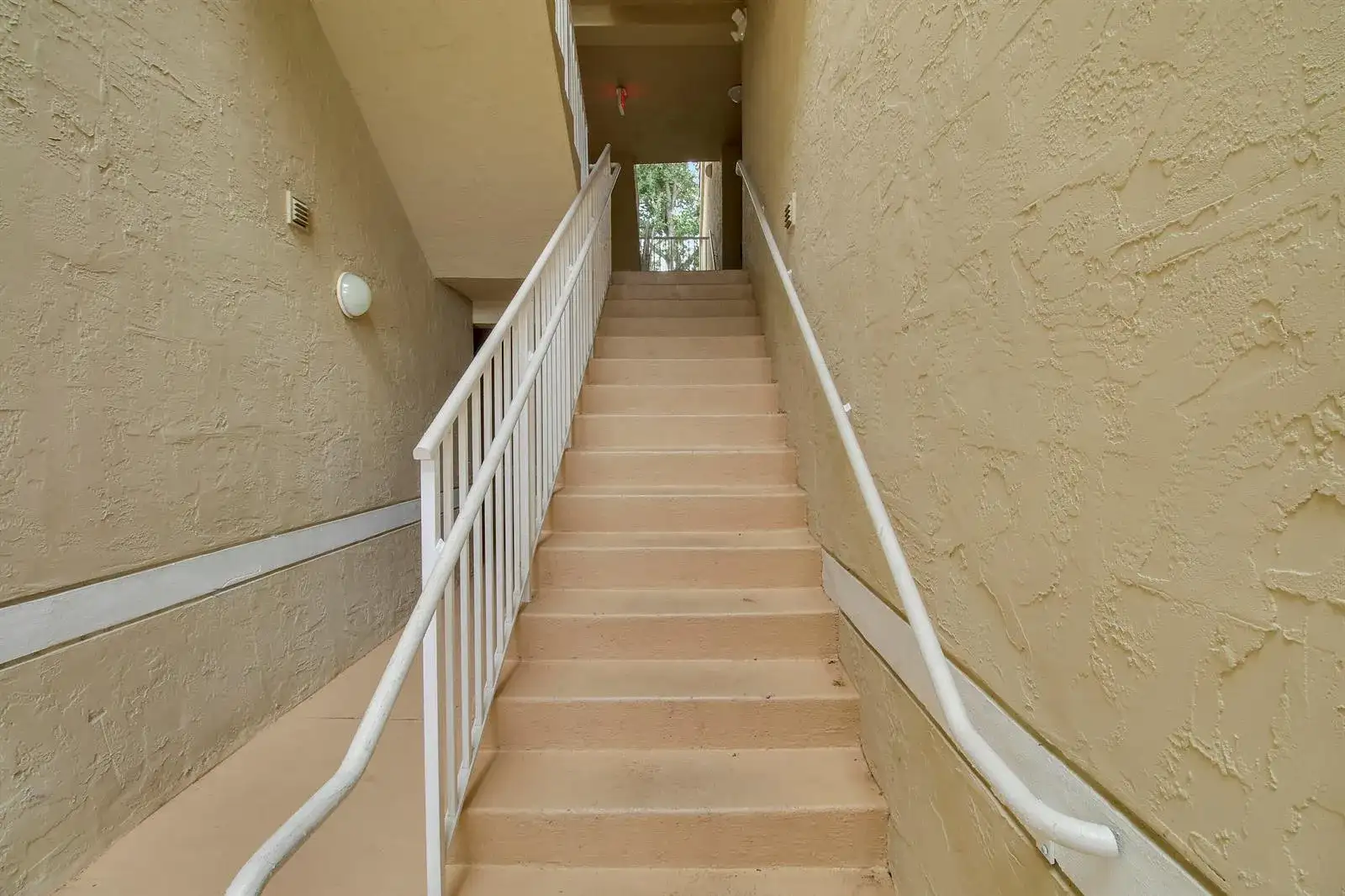 272 VILLAGE Boulevard # 7208, Tequesta FL 33469 photo 2