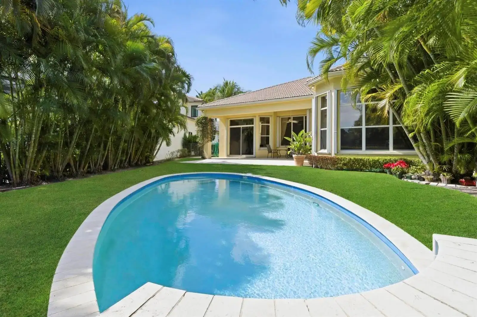 401 VIA PLACITA, Palm Beach Gardens FL 33418 photo 2